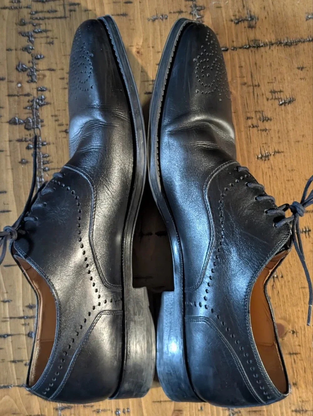 Magnanni 9.5 Black Henio Perforated Oxford
